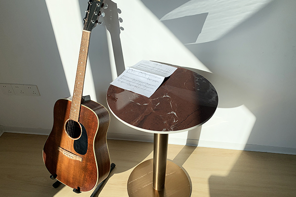 small size coffee table or corner table 