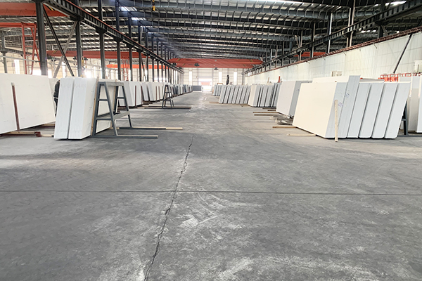 big Chinese factory of quartz slab