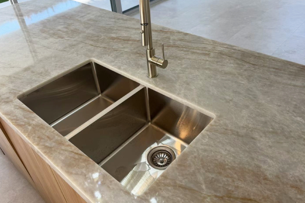 full body Taj Mahal quartz top 