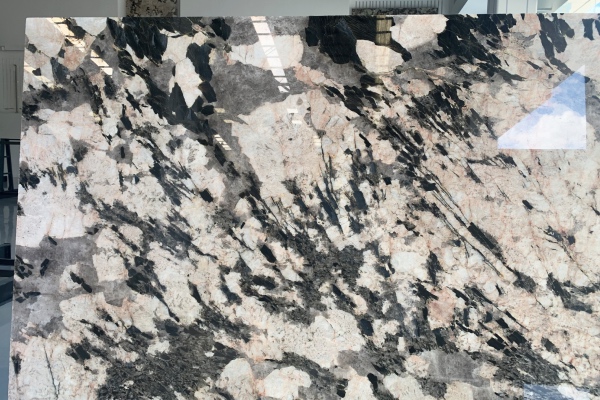 China wholesaler of premium granite slab options