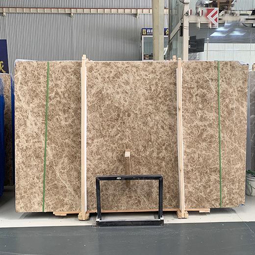 Marbre beige naturel bon marché provenant d'une usine chinoise