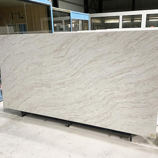 Comptoirs en dalles de quartz méga jumbo